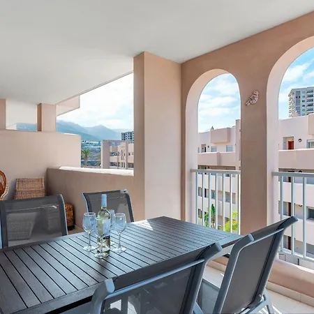 Family Deluxe - Sea View, Heated Pool & Garage